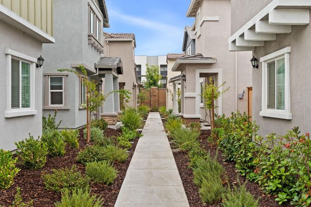 5512 Molino Cir, Roseville, CA 95747