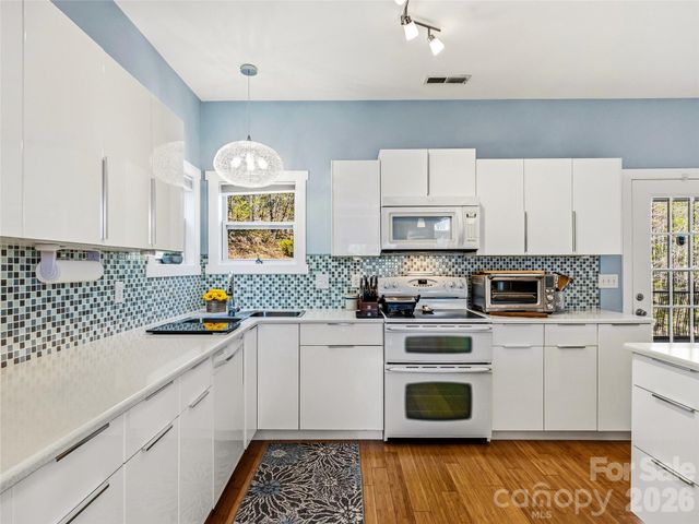 24 Sunnie Rae Lane, Candler, NC 28715