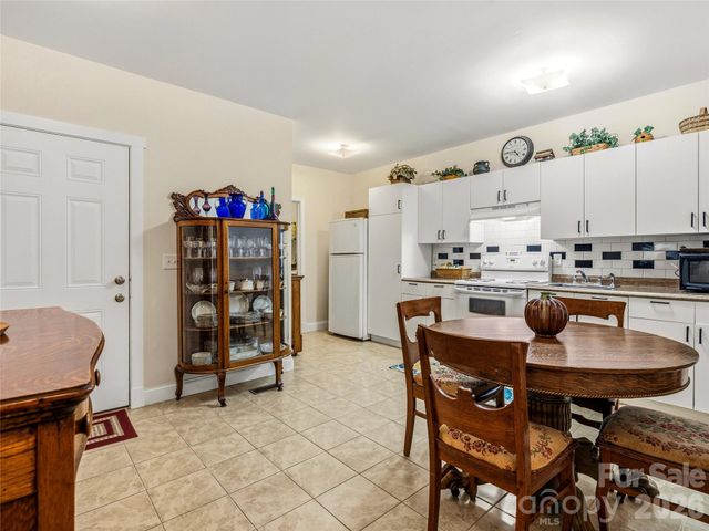 24 Sunnie Rae Lane, Candler, NC 28715