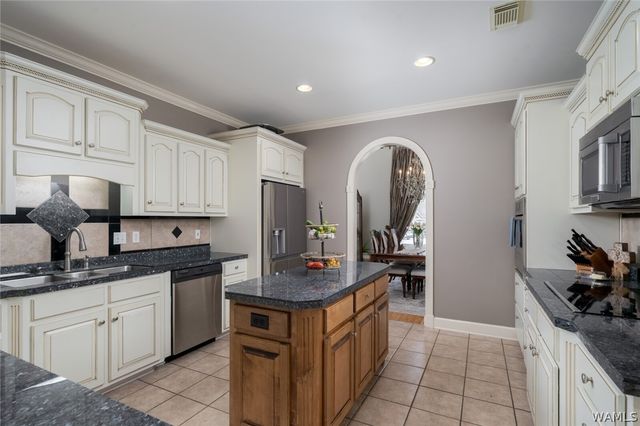 2935 Lake Crest, Tuscaloosa, AL 35406