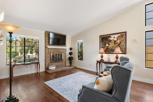 821 Inspiration Ln, Escondido, CA 92025