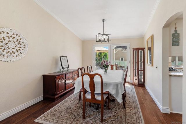 821 Inspiration Ln, Escondido, CA 92025