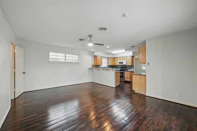 506 E Alexander Lane, Euless, TX 76040