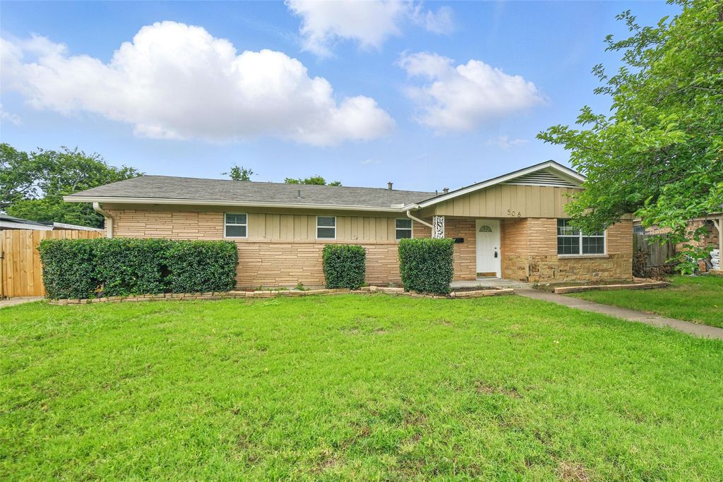 506 E Alexander Lane, Euless, TX 76040