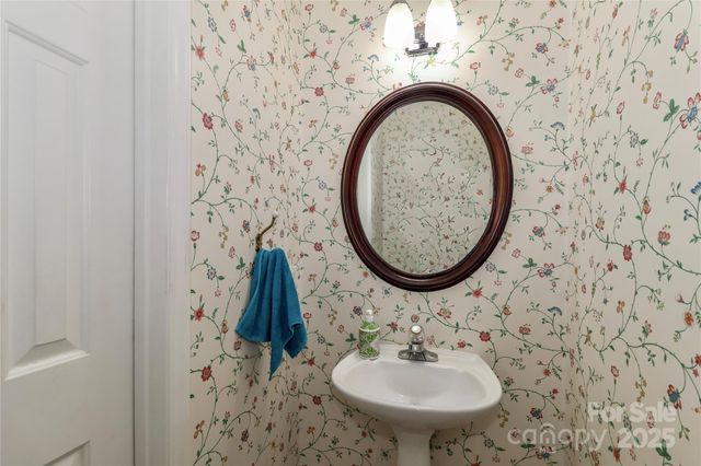 1451 Pine Needle Lane, Mooresville, NC 28115