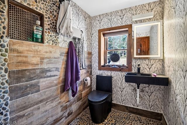 354 Long Hill Rd, Hillsborough Twp., NJ 08844