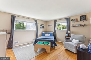 7 OLD FORGE, Ewing, NJ 08618