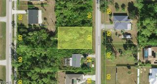 2435 Tamarind ST, Port Charlotte, FL 33948