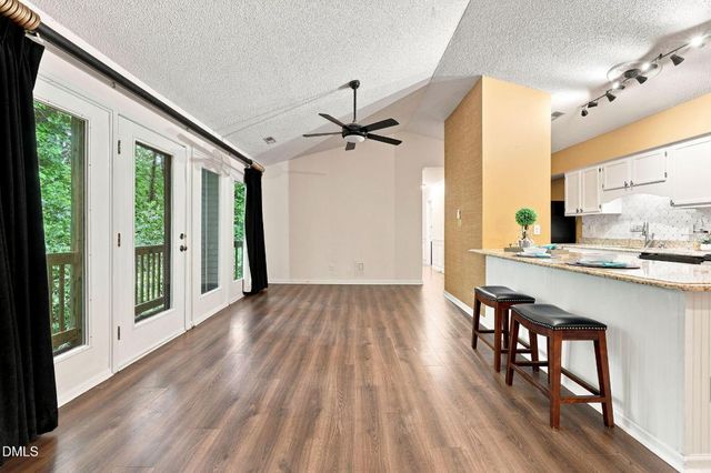 1300 Park Glen Drive 302, Raleigh, NC 27610