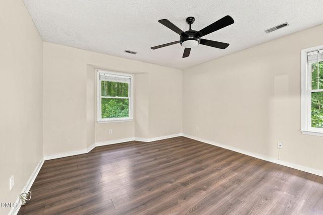 1300 Park Glen Drive 302, Raleigh, NC 27610