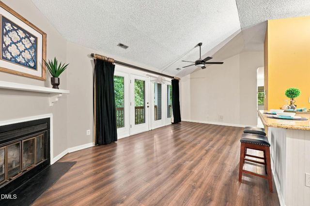 1300 Park Glen Drive 302, Raleigh, NC 27610