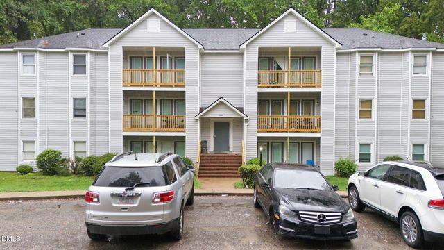 1300 Park Glen Drive 302, Raleigh, NC 27610
