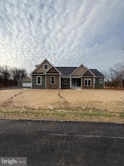 269 STORMFIELD DR W, Martinsburg, WV 25404