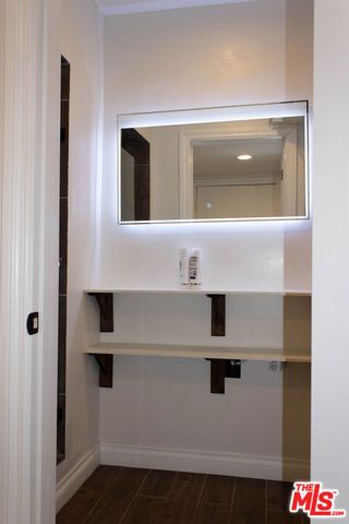 5651 Windsor Way 202, Culver City, CA 90230