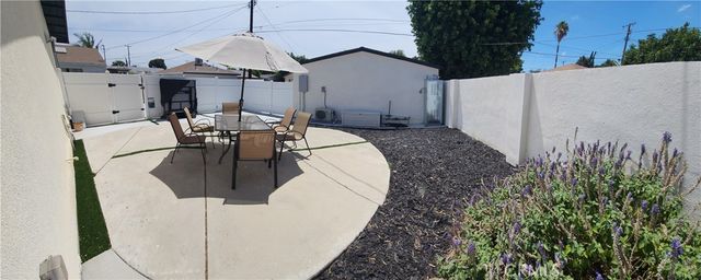 18216 Hartland Street, Reseda, CA 91335