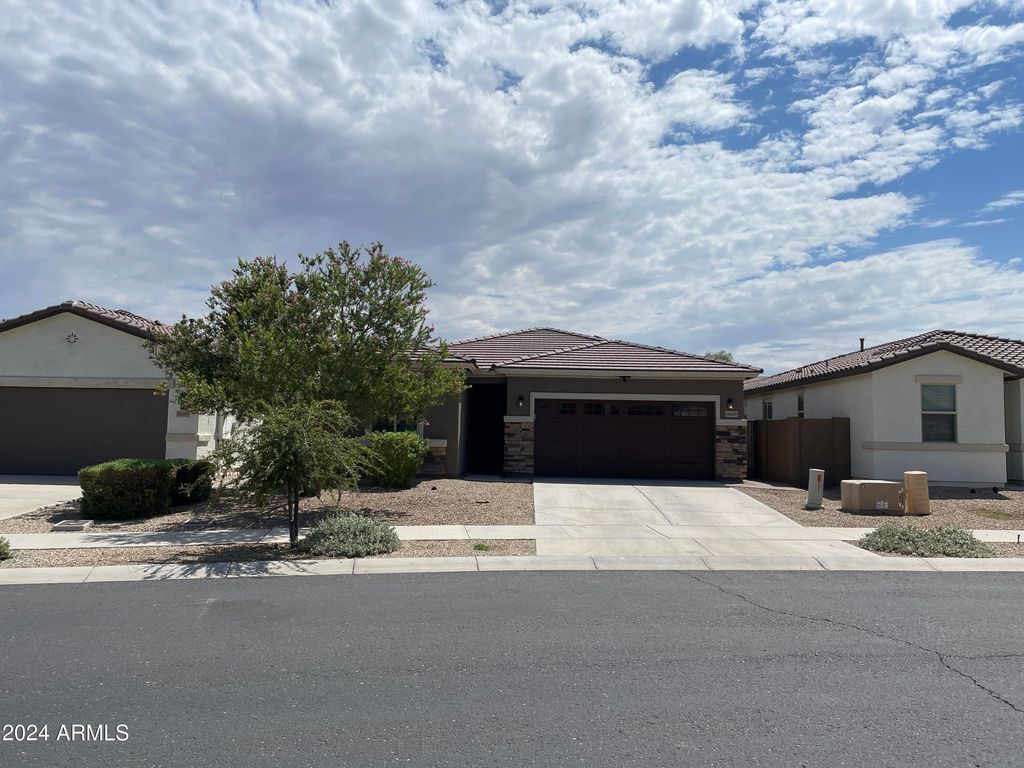 16607 W MESCAL Street, Surprise, AZ 85388