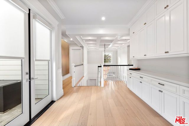 5000 Petit Avenue, Encino (los Angeles), CA 91436