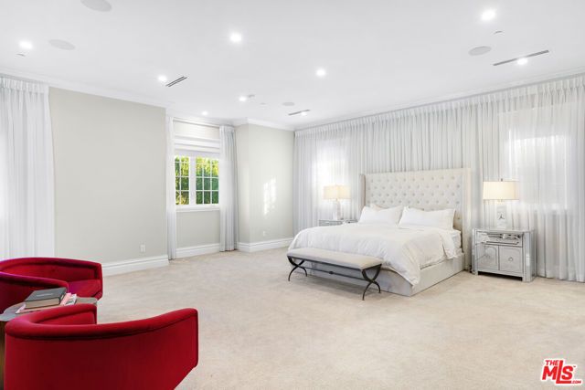 5000 Petit Avenue, Encino (los Angeles), CA 91436