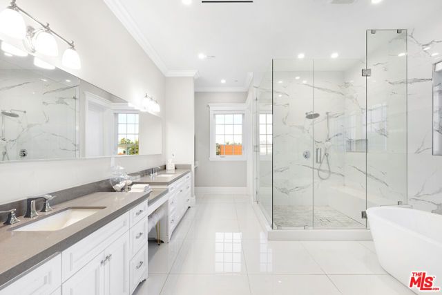 5000 Petit Avenue, Encino (los Angeles), CA 91436