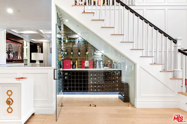 5000 Petit Avenue, Encino (los Angeles), CA 91436