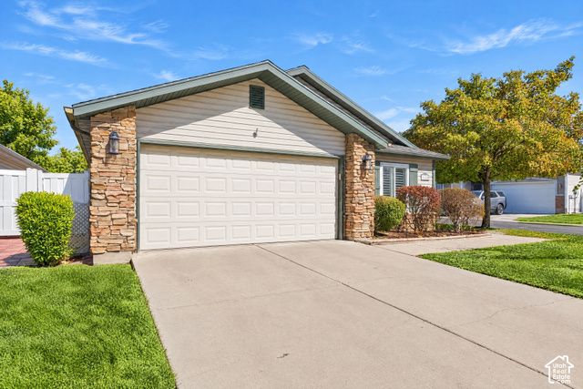 1112 W AUTUMN LEAF LN, Taylorsville, UT 84123