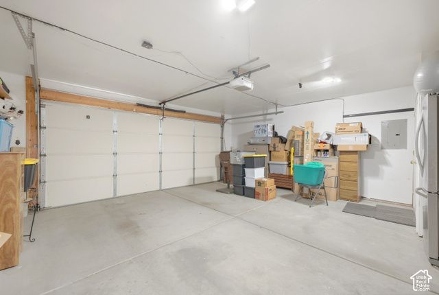1112 W AUTUMN LEAF LN, Taylorsville, UT 84123