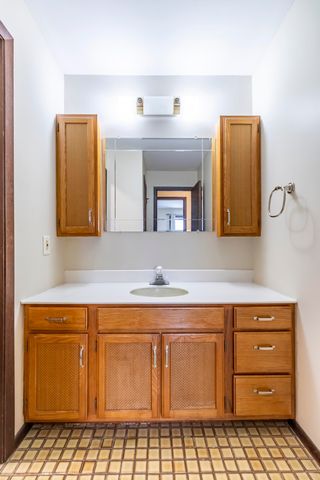 931 W Glen Park Avenue 204, Griffith, IN 46319