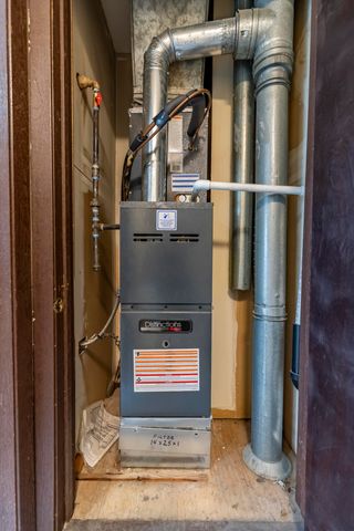 931 W Glen Park Avenue 204, Griffith, IN 46319