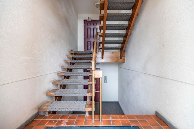 931 W Glen Park Avenue 204, Griffith, IN 46319