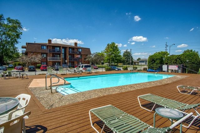 931 W Glen Park Avenue 204, Griffith, IN 46319