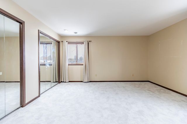 931 W Glen Park Avenue 204, Griffith, IN 46319