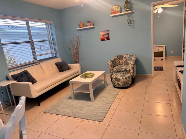 3240 NE 16th Street 7, Pompano Beach, FL 33062