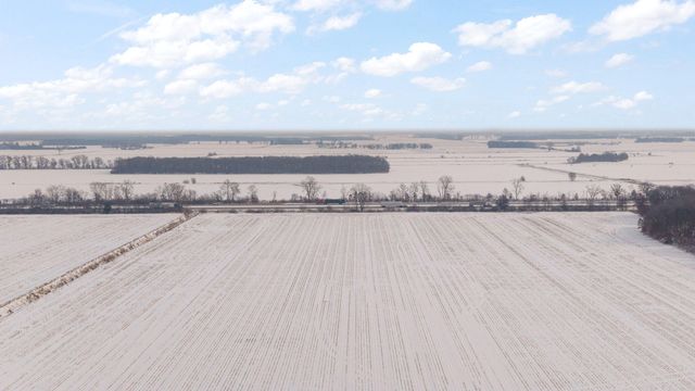 7809 N 1200 W, Fair Oaks, IN 47943