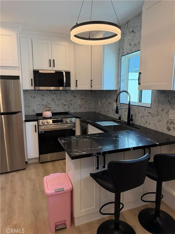 7044 Teesdale, North Hollywood, CA 91605