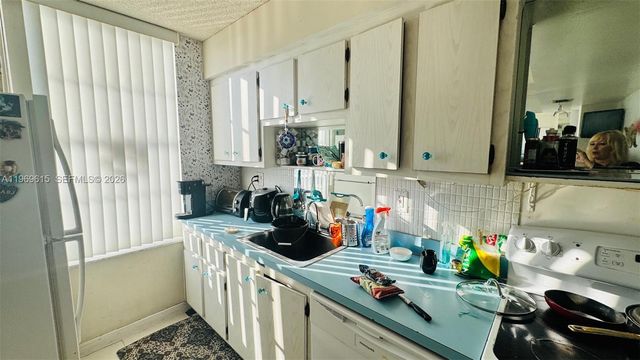 230 174th St 1518, Sunny Isles Beach, FL 33160