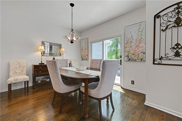 2433 W 137th Place, Leawood, KS 66224