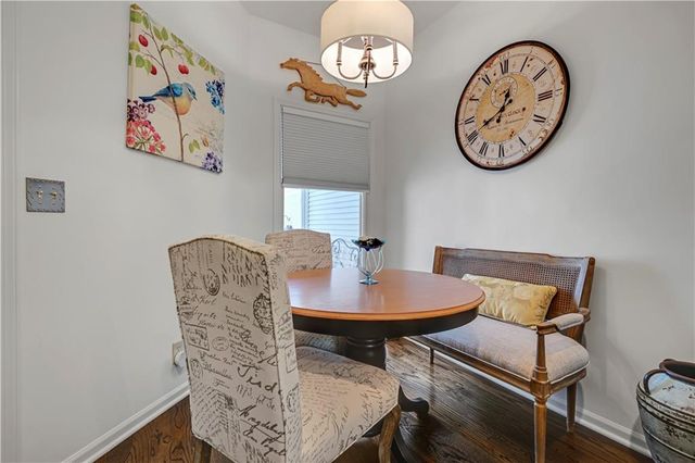 2433 W 137th Place, Leawood, KS 66224