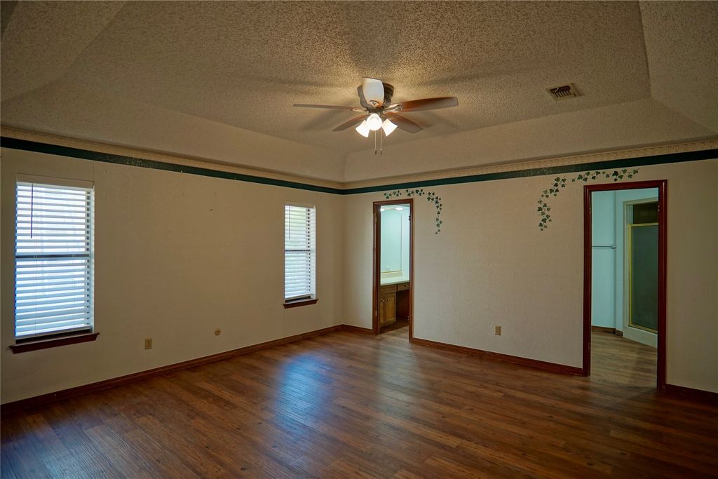 property-img