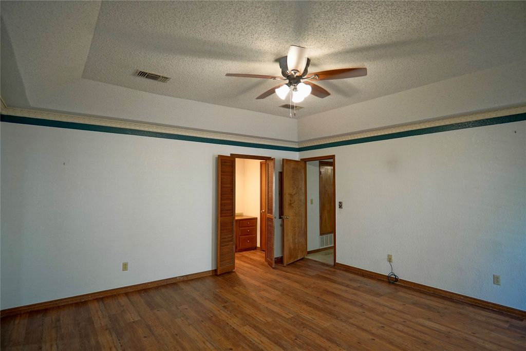 property-img