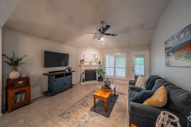 330 Beaumont Drive, Weatherford, TX 76086