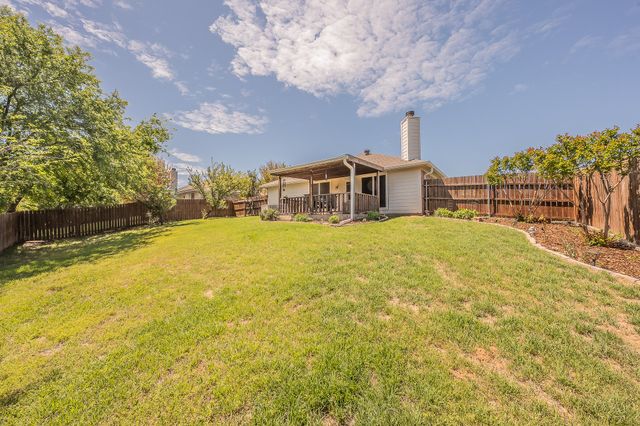 330 Beaumont Drive, Weatherford, TX 76086