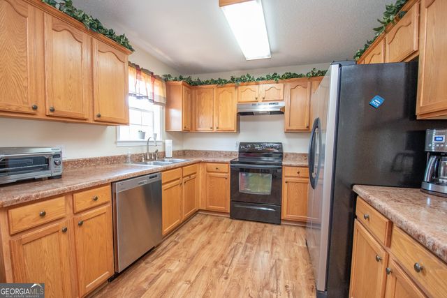 55 Woodrow Place, Newnan, GA 30263