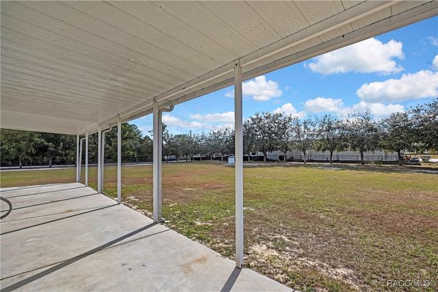 6652 W Treetop Lane, Homosassa, FL 34448