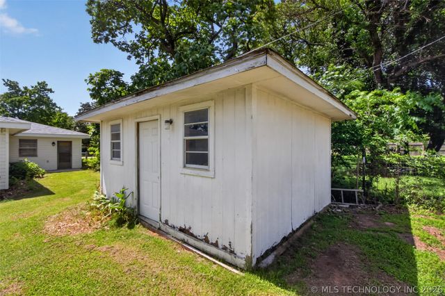 202 N Talihina Street, Salina, OK 74365