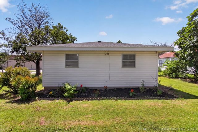 202 N Talihina Street, Salina, OK 74365