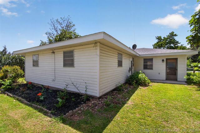 202 N Talihina Street, Salina, OK 74365