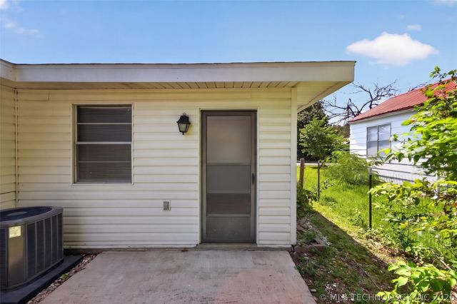 202 N Talihina Street, Salina, OK 74365