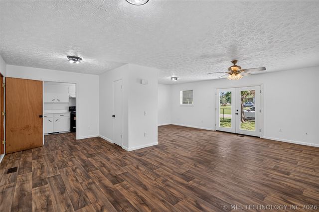 202 N Talihina Street, Salina, OK 74365