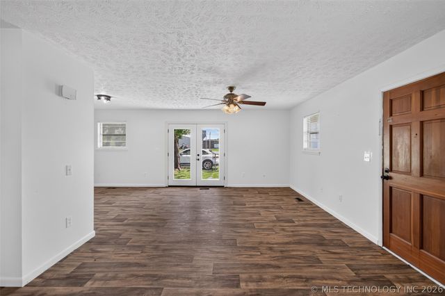 202 N Talihina Street, Salina, OK 74365