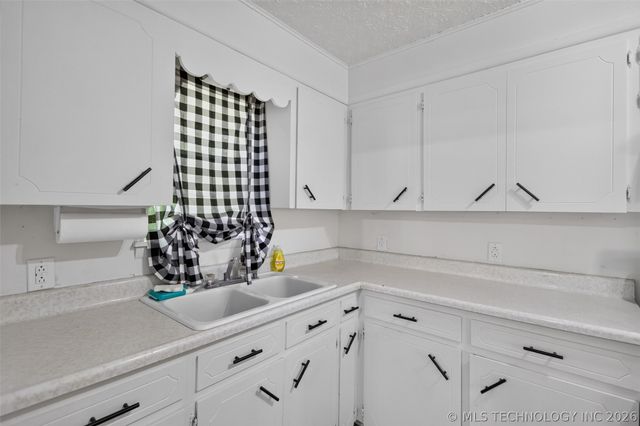 202 N Talihina Street, Salina, OK 74365